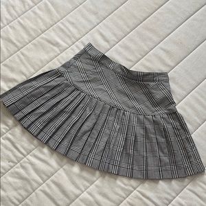 NWT ***5 for $25*** F21 Pleated Mini-Skirt